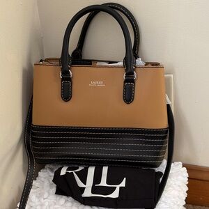 Lauren Ralph Lauren Resort 21 Satchel in Buff and Black